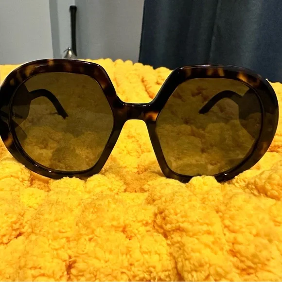 NWOT Brown Dior Sunglasses s-l400.jpg main image 2